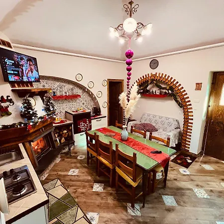 Grotta Monte Etna Chalet *