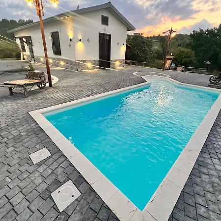 Grotta Monte Etna Chalet Maletto